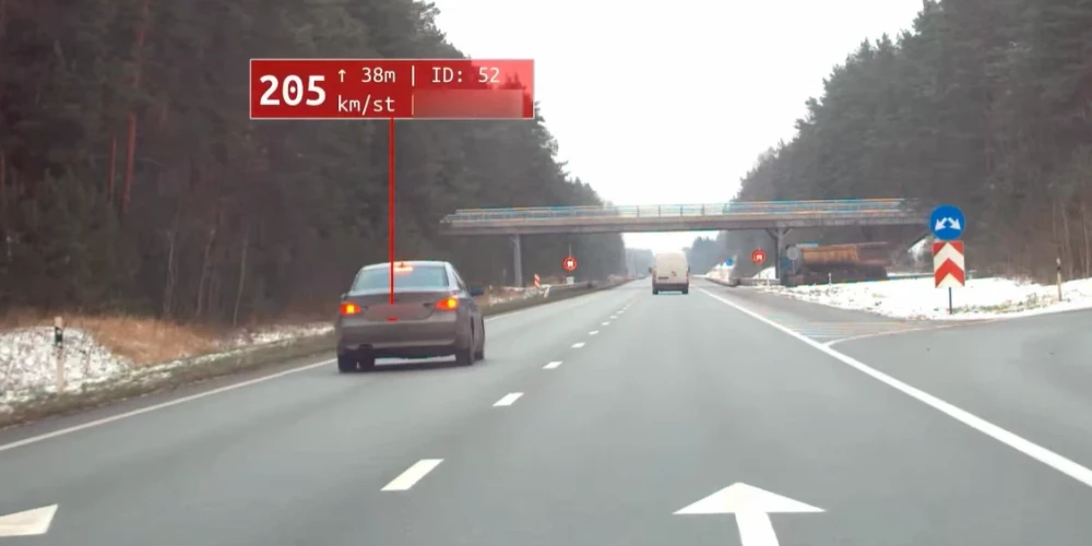 Bīstamais autobraucējs (ekrānuzņēmums no video)