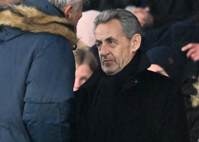 Tiesa atstāj spēkā notiesājošo spriedumu Sarkozī par nelikumīgu kampaņas finansēšanu, taču uz cietumu viņam nebūs jādodas