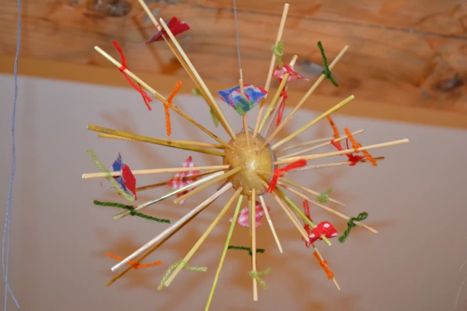 Saulīte - tradicionālais Ziemassvētku rotājums