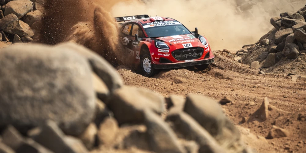 Seska ekipāžai trešais rezultāts Saūda Arābijas rallija pirmajā ātrumposmā.