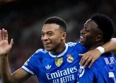 Mbapē iesit četrus, "Liverpool" negaidīta sagrāve, bet "Arsenal" turpina dominēt