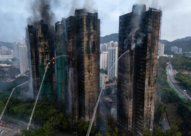 Масштабный пожар в Гонконге в здании на 2000 квартир: минимум 55 погибших и сотни пропавших