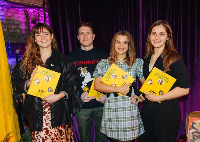 Svinīgi atvērta ēdienu blogeres Zanes Grēviņas (Našķoties Zane) ceturtā grāmata “Našķoties un ciemoties”. Receptes, suņi un draudzība – tā īsumā var raksturot grāmatu, kuras 288 lappusēs ir 107 pārsteidzošas receptes, daudz laimīgu ķepu nospiedumu un kas pati ir kā pārsteigums.