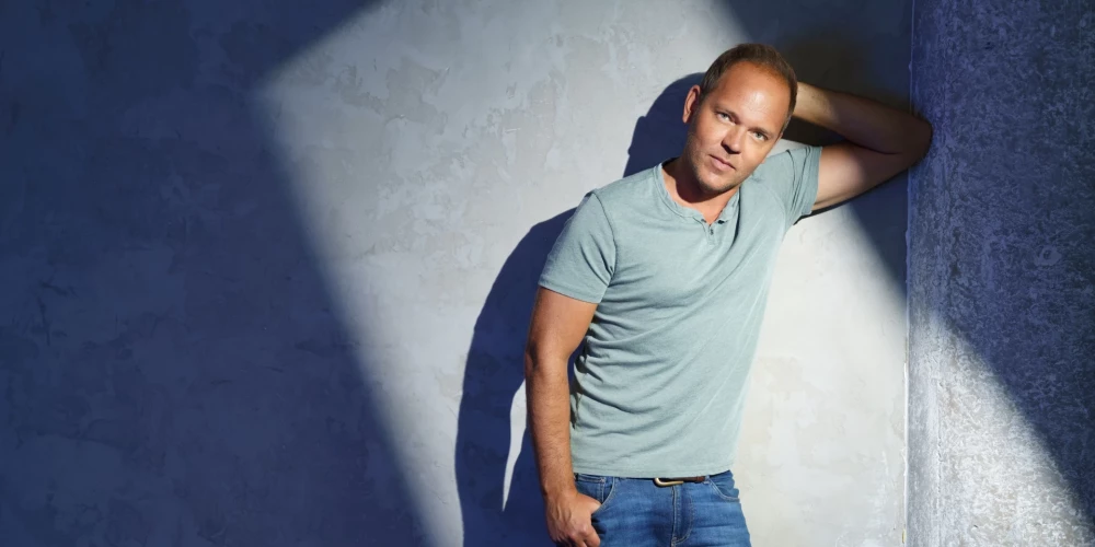 Par gaidāmo turneju Lauris saka: “Esmu ļoti patīkami satraukts par gaidāmo tikšanos manos koncertos Latvijā."