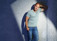 Dziedātājs Lauris Reiniks izziņo koncertturneju "100% Lauris Reiniks"