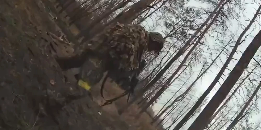 Ukrainas karavīri no okupantiem sagrāba ieročus, sakaru aprīkojumu un dokumentus.