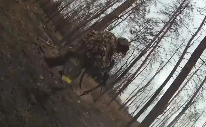 Ukrainas karavīri no okupantiem sagrāba ieročus, sakaru aprīkojumu un dokumentus.