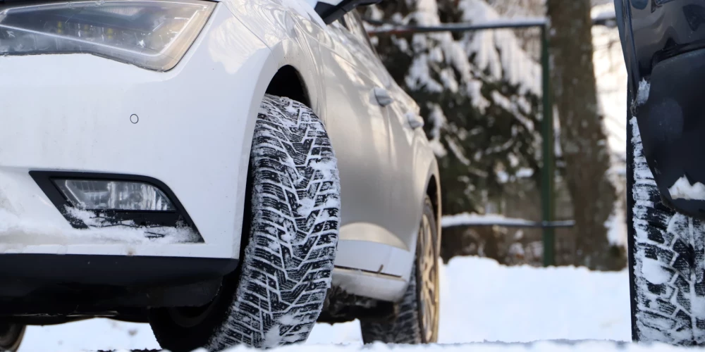  Ziemas riepām minimālais protektora dziļums ir 4 mm.