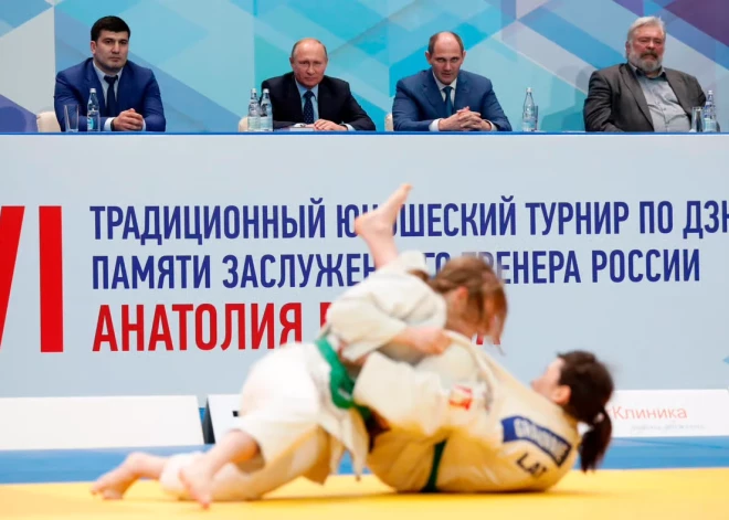 Putinam tuvajā džudo ļauj krieviem sacensties zem agresorvalsts karoga