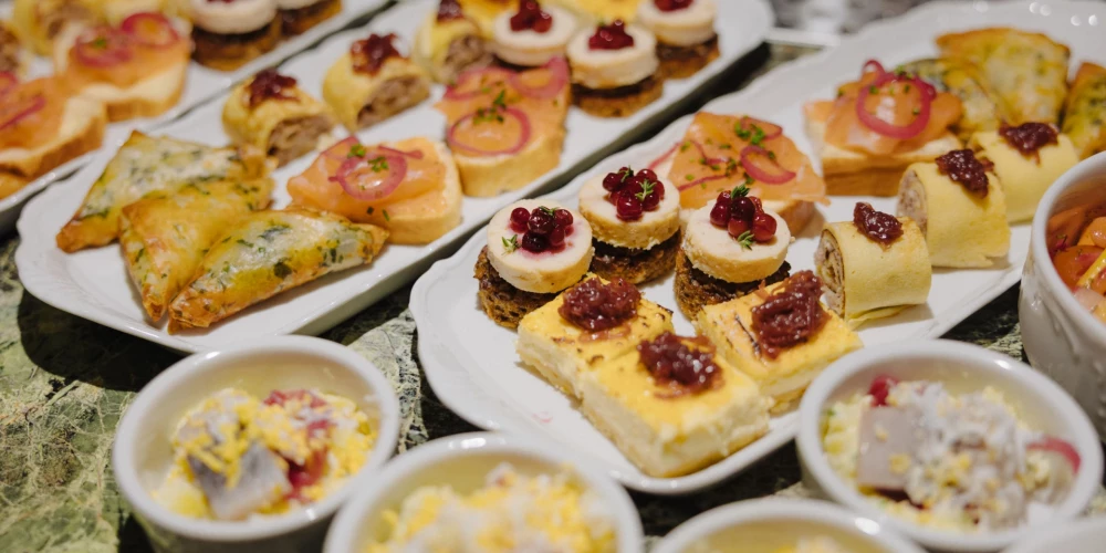 В Риге в самом центре по адресу Блауманя, 9 распахнул двери новый ресторан латышской кухни MaMà Bistro. 