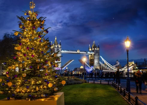 Tauera tilta apkaime Ziemassvētku noskaņās. 2023. gads.