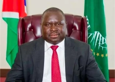 Ādolfs Hitlers atkal uzvar vēlēšanās