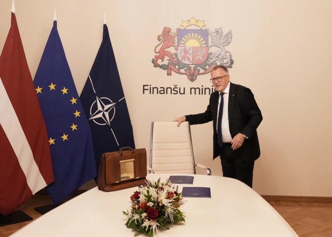 Valsts budžeta izdevumus trīs gados plānots samazināt par 844 miljoniem eiro