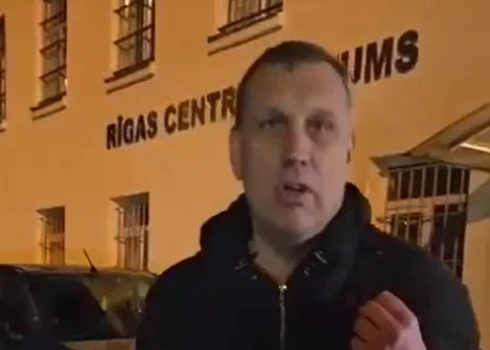 Kazanovskis atbrīvots no cietuma.