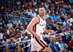 Kapteiņa pēdējā deja un jaunā trenera debija. Latvijas vīriešu izlase sāks Pasaules kausa kvalifikāciju