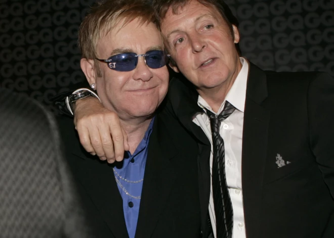 Eltons Džons un Pols Makartnijs 2010. gadā.
