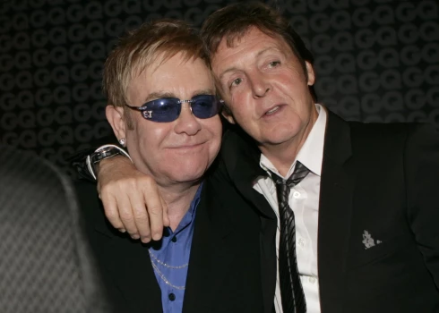 Eltons Džons un Pols Makartnijs 2010. gadā.