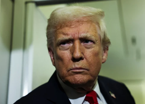 Tramps apsūdz Dienvidāfriku genocīdā un paziņo par ielūguma atteikšanu uz G20 samitu.