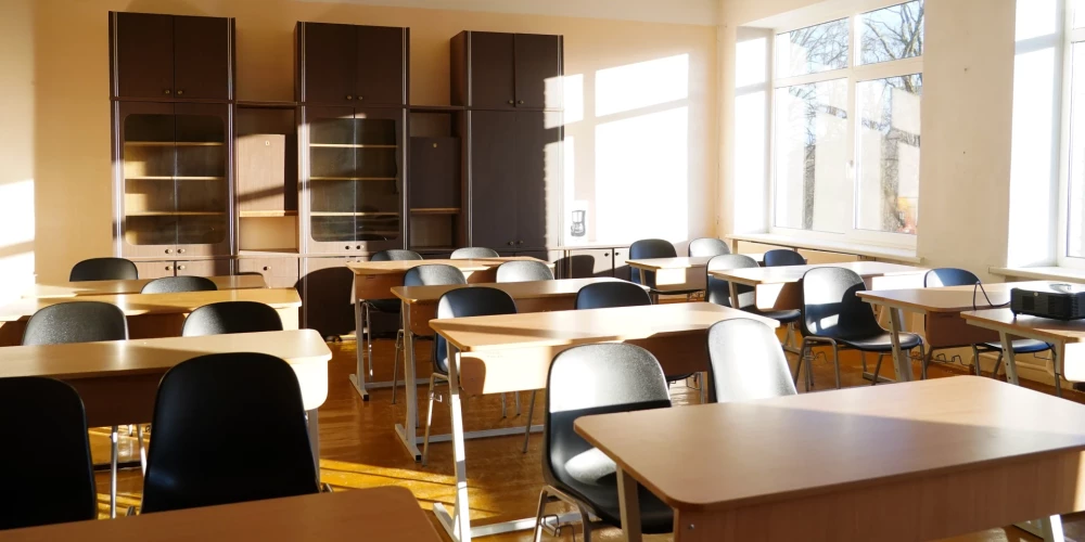 Privātskolu asociācija varētu tiesāties ar IZM par skolēnu skaita kritērijiem jaunajā atalgojuma modelī.