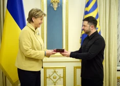 "Ослабление России и усиление Украины": Зеленский наградил главу МИД Латвии высоким орденом