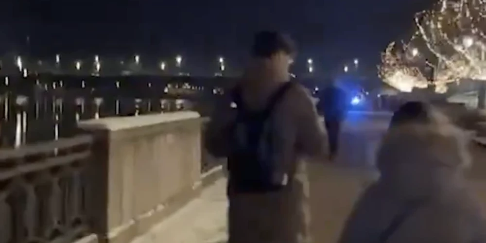 Izsaukums par Daugavā nogrimušu mašīnu tika saņemts ceturtdien plkst. 20.25.