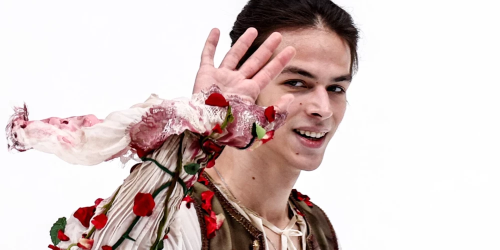 Krievu daiļslidotājam Pjotram Gumeņnikam bija jāmaina dziesma slidojumam, jo izpildītāji atbalstīja Ukrainu.