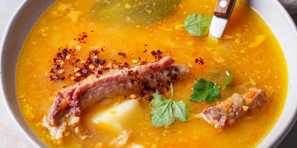  Šķelto zirņu zupa