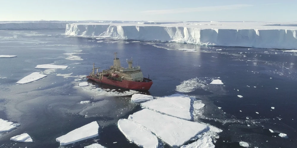 "Pastardienas ledāja" kušana un var izraisīt straujāku jūras līmeņa celšanos nekā līdz šim prognozēts.