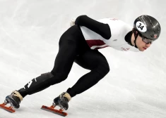 Roberts Krūzbergs Pasaules tūrē šorttrekā ieslido ceturtdaļfinālā arī 1000 metru distancē