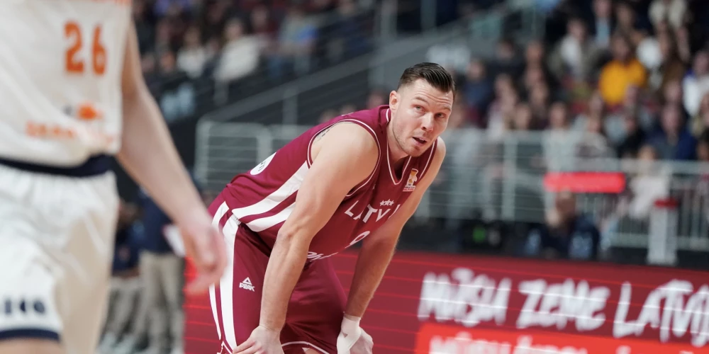 Latvijas kapteinis Dairis Bertāns pēdējā spēlē izlases sastāvā pret Nīderlandi