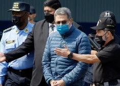 Tramps apžēlo Hondurasas eksprezidentu, kas apsūdzēts narkotiku kontrabandā