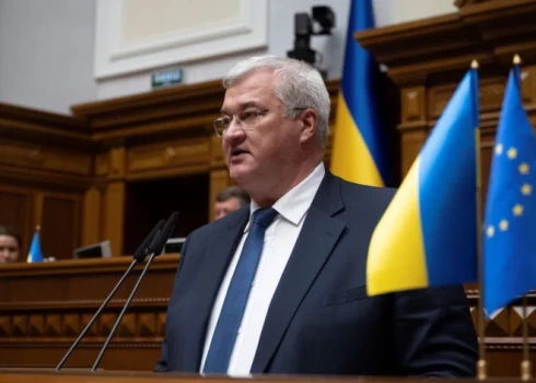 Putins atkal izmantoja Ungārijas premjerministra Viktora Orbāna vizīti Maskavā, lai slēptu plaša mēroga gaisa triecienus pret Ukrainu, norāda Sibiha.