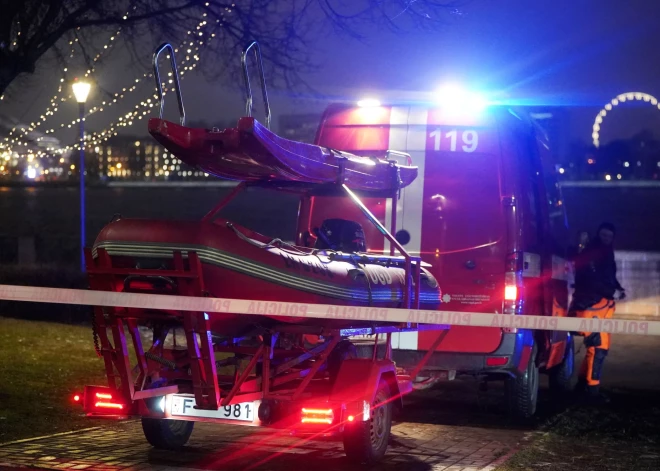 Автомобиль въехал в Даугаву: раскрыты шокирующие подробности трагедии