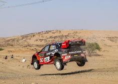 Seska ekipāža tehnisku problēmu dēļ izstājas no Saūda Arābijas rallija