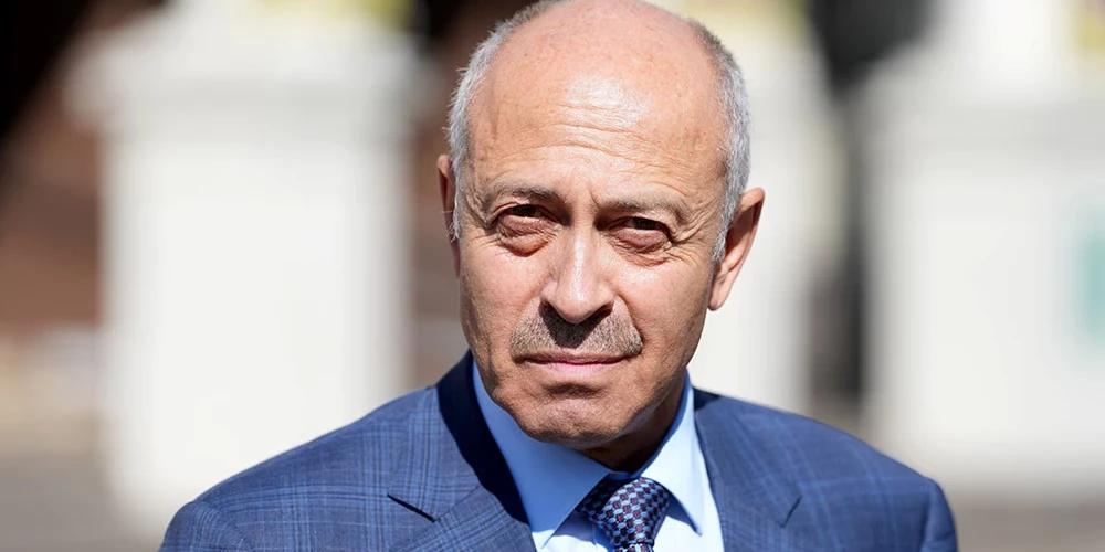 Oļegs Burovs atkārtoti tika ievēlēts par partijas GKR priekšsēdētāju.