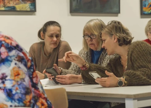 Liepājas studiju meistari apguva mūsdienīgas stāstniecības un tehnoloģiju izmantošanas prasmes.