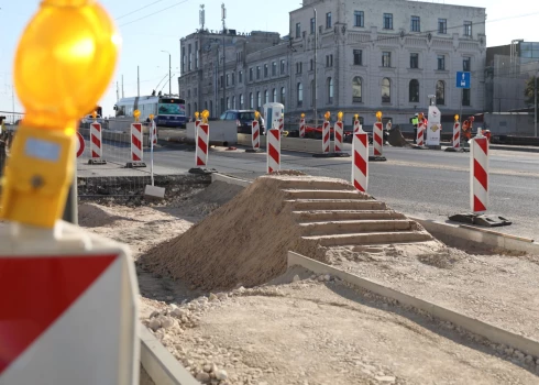 Saeima komisija nākamnedēļ sāks vērtēt ZZS priekšlikumu atcelt prasību norādīt būvdarbu finansējuma izcelsmi.