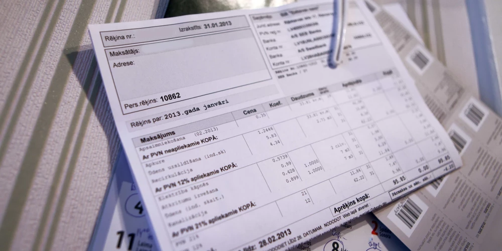 Не захламляйте шкаф! Бумажные счета за свет, газ и связь можно смело выбрасывать после оплаты.