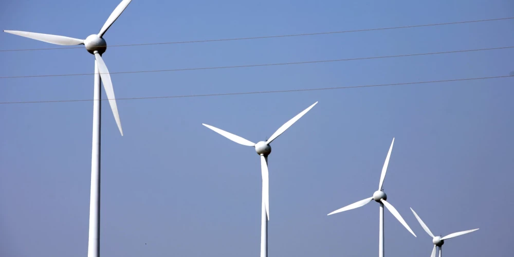 Vēja parku attīstītājs SIA "Vindr Latvia" Cēsu novadā grib būvēt vēja elektrostaciju (VES) parku "Amata un Bērzkrogs" ar līdz 300 metriem augstiem torņiem.