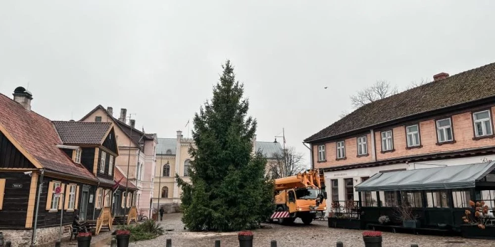 Kuldīgas eglīte tiks iedegta 6. decembrī.