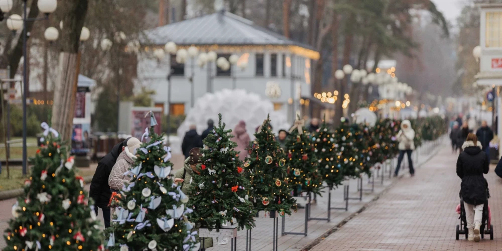 29 ноября Юрмала дала старт периоду ожидания Рождества - была зажжена главная городская елка и открыта «Аллея елочек» на улице Йомас.