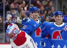NHL līdere "Avalanche" izcīna punktus 16. spēlē pēc kārtas, kā lavīna noslaukot "Canadiens" savas priekšteces tērpos