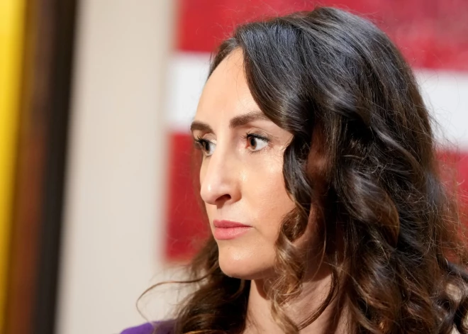 Vai drīkst filmēt un fotografēt amatpersonas un par ko draud atbildība? Skaidro Tiesībsarga birojs