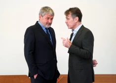 Bijušā "Latvijas dzelzceļa" vadītāja Magoņa kukuļošanas lietā apsūdzētais Osinovskis “klauvējis” pie prokuratūras durvīm