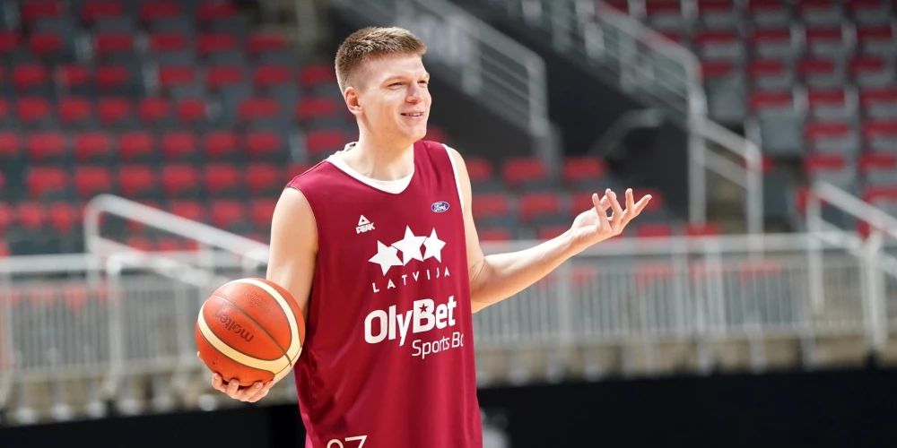 Latvijas vīriešu basketbola izlases spēlētājs Kārlis Šiliņš