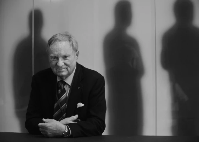 Ar asistēto pašnāvību aizgājis Ludvigs Minelli, kurš nodibināja "Dignitas" - organizāciju, kas ļauj cilvēkiem cieņpilni noslēgt rēķinus ar dzīvi