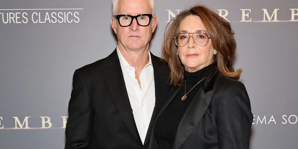 Джон Слэттери и Талия Балсам посетили показ фильма «Нюрнберг» в Нью-Йорке в Музее современного искусства 4 ноября 2025 года.