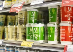 No skābā krējuma līdz maltajai gaļai: Latvijā no 1. decembra sāks vākt detalizētus datus par pārtikas cenu līmeni un atlaidēm