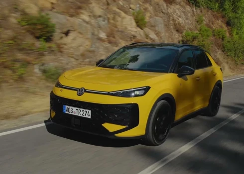 Jaunais T-Roc ražots no tām pašām skrūvēm, kas tur kopā jauno Tiguan. 