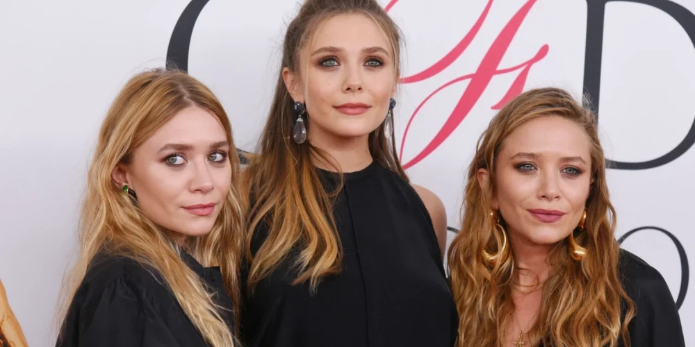 Актриса Элизабет Олсен рассказала о непростом детстве в тени знаменитых сестер.